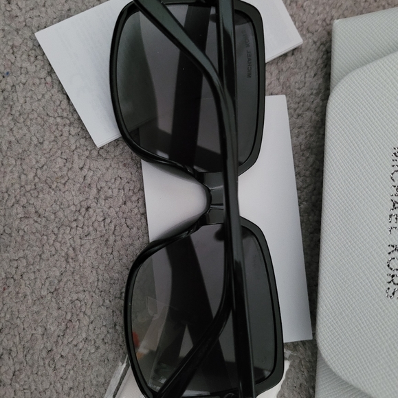 MK polarized sunglass - Picture 2 of 2